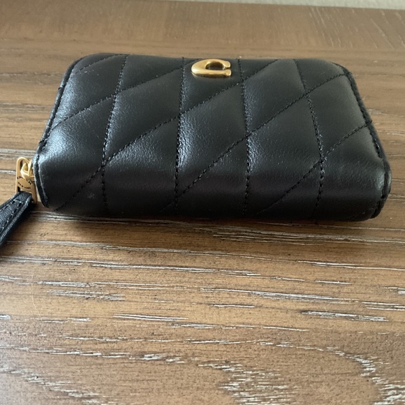 Essential Small Zip Around Card Case With Pillow Quilting - Smooth Leather/Brass - Picture 4 of 6